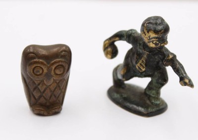 Auktion 372<br>2x Gluttöter aus den 50/60er Jahren, Bronze, ca. H-3 u. 4,3cm [1]