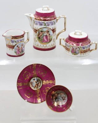 Auktion 372<br>Mokkakern wohl Böhmen um 1910/20, Goldzier berieben, anbei Mokkatasse, Kanne H-13,5cm Tasse H-4,2cm [1]