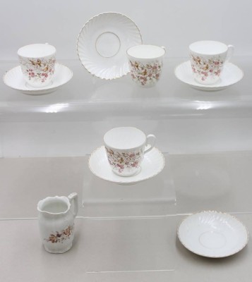 Auktion 372<br>4x Tassen mit 5 U.T., Milchkännchen, Hermann Oheme, älter, ca. H-10cm Tassen H-6,5cm [1]