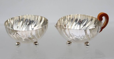 Auktion 372<br>Milch und Zucker, 20er Jahre, versilbert, ca. H-6,3cm [1]