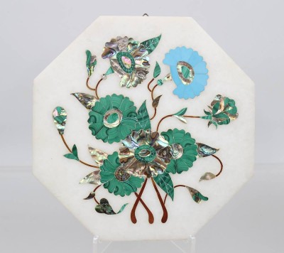 Auktion 372<br>Pietra Dura-Wandplatte, weisser Marmor mir Einlegearbeiten, ca. D-17,8cm [1]
