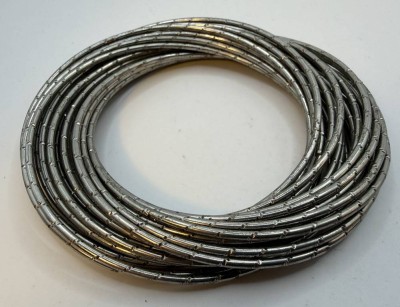 Auktion 372<br>ca. 25 Armreifen, wohl Edelstahl [1]