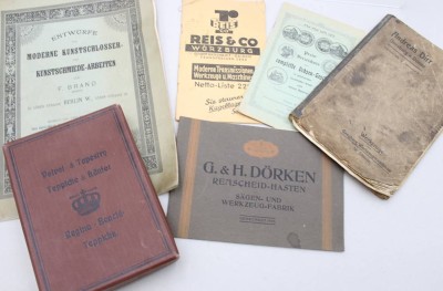 Auktion 372<br>6x div. Kataloge und Firmenbroschüren, um 1900, Alters-u. Gebrauchsspuren [1]