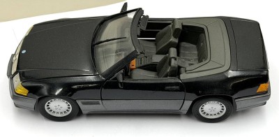 Auktion 372<br>Maijesto Automodell 1:18, MD 500 SL [1]