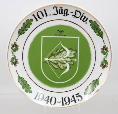 Auktion 372<br>Regimentsteller, 101. Jäger-Division der deutschen Wehrmacht, 1940-1945, ca. D-24,5cm [1]