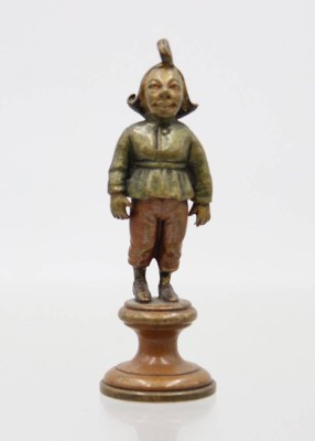 Auktion 372<br>kl. Bronze, Max, teilw. farbig gefasst, wohl um 1920, ca. H-6cm [1]