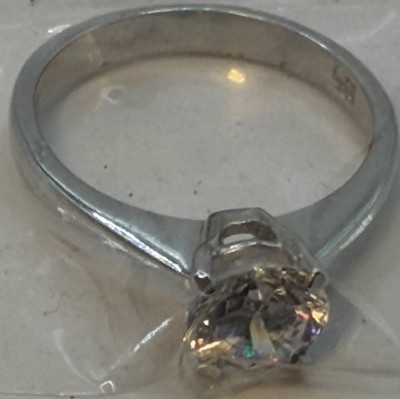 Auktion 372<br>Silberring-925- mit klaren Stein, ungetragen in Celluloid verpackt, ca. 3,36 gr. [1]