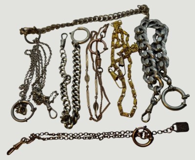 Auktion 372<br>14xdiv. Uhrenketten und Chatelaines, verschiedene Materialien [1]
