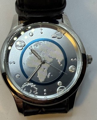 Auktion 372<br>Unisex Leder Armbanduhr 