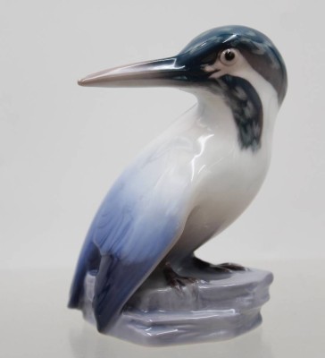 Auktion 372<br>Eisvogel, Bing & Gröndahl, Entw. von Jens Dahl-Jensen, Modellnr. 1619, Unterglasurfarben, ca. H-11,5cm [1]