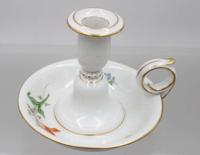 Auktion 372<br>Handleuchter, Meissen, Schwertermarke, Blumenbemalung, ca. H-11cm [1]