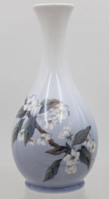 Auktion 372<br>Vase, Royal Copenhagen, Kirschblüten, ca. H-21,5cm [1]