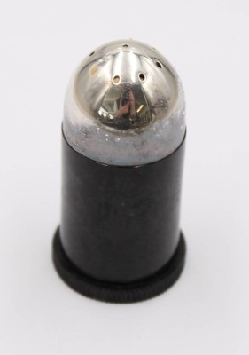 Auktion 372<br>Pfefferstreuer, Hans Jensen, 830er Silberdeckel, Bakelit, ca. H-6cm [1]
