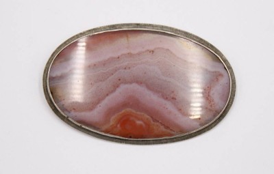 Auktion 372<br>gr. Brosche, Achat in 800er Silberfassung, ca. 6,5 x 4cm [1]