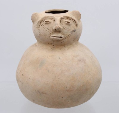 Auktion 372<br>Ausgrabung, Präkolumbianisch, wohl  Chimila-Kultur, laut Einlieferer ca. ca. 800 und 1200 n. Chr., ca. H-17cm [1]