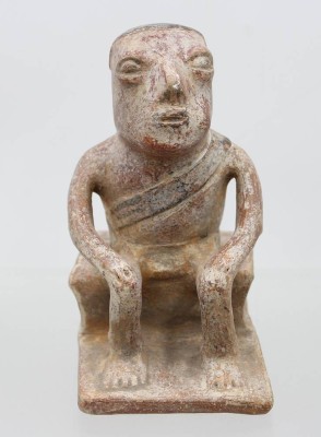 Auktion 372<br>präkolumbianische Terrakotta-Figur eines 