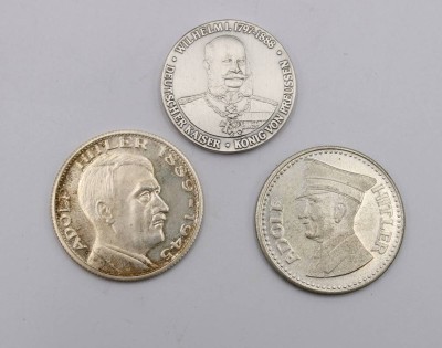 Auktion 372<br>3x div. Medaillen, 2x A.Hitler, spätere Prägungen [1]