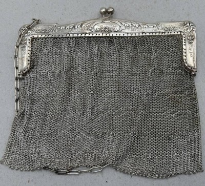 Auktion 372<br>grosse Alpacca Kettentasche, beidseitig lose , 15x17 cm [1]