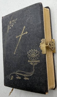 Auktion 372<br>Evang. Gesangsbuch der Provinz Brandenburg, 1907, Messingschliesse, Goldschnitt, 13,5x9,5 cm [1]