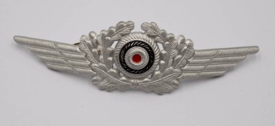 Auktion 372<br>Luftwaffe Schirmmützenschwinge mit Kokarde, 2. WK ? [1]