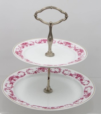 Auktion 374<br>Etagere, rotes florales Dekor, ca. H-24cm [1]
