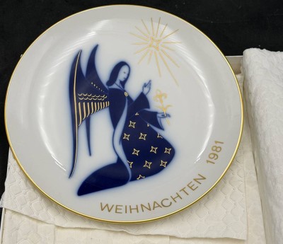 Auktion 372<br>Weihnachtsteller KPM Berlin 1981 , in OVP, D-19,5 cm, limitierte Auflage [1]
