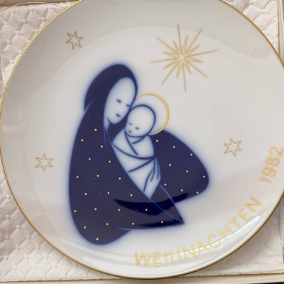 Auktion 372<br>Weihnachtsteller KPM Berlin 1982 , in OVP, D-19,5 cm, limitierte Auflage [1]