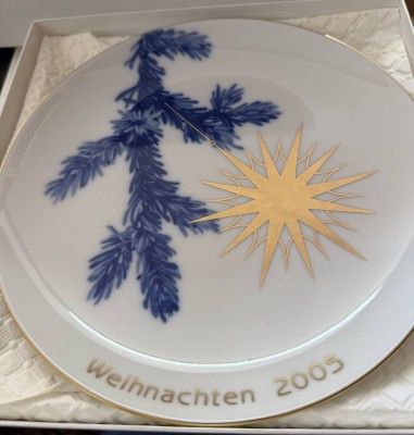 Auktion 372<br>Weihnachtsteller KPM Berlin  2005, in OVP, D-19,5 cm, limitierte Auflage [1]