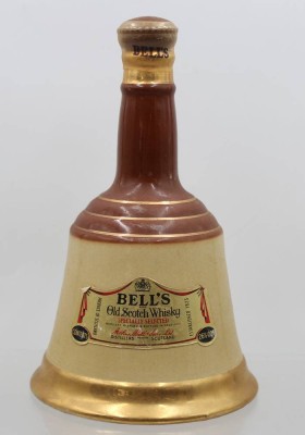 Auktion 372<br>Vintage Bell's Old Scotch Whisky, gefüllt [1]