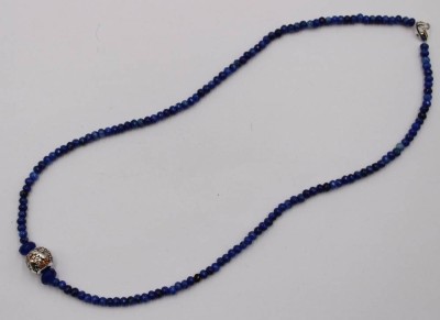 Auktion 372<br>Halskette, Sodalith, mittig Zierelement, ca. L-46cm [1]