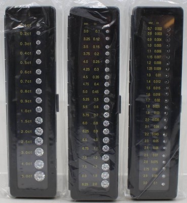 Auktion 372<br>3x Etuis mit Vergleichssteinen zu Vergleichs-u. Schulungszwecken, keine echten Diamanten, 0,002 bis 5 Karat [1]