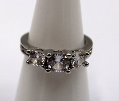 Auktion 372<br>925er Silber-Ring, klare Steine, ca. 3,1gr., RG 54 [1]