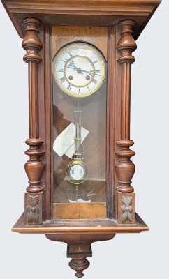 Auktion 372<br>gr. Gründerzeit-Wanduhr, Holzgehäuse, Werk und Schlag geht, H-76 cm, 38x20 cm [1]