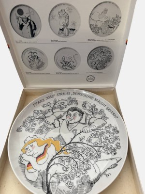 Auktion 372<br>Rosenthal Satire-Teller Franz Josef Strauss, limit. Auflage, von Ernst Maria Lang, D-26 cm, in OVP [1]