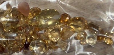 Auktion 372<br>div. Quartze und Citrine, zusammen ca. 200 ct!! [1]