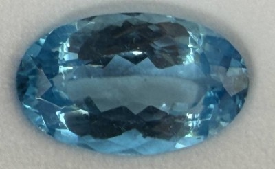 Auktion 372<br>Swiss Blue Topas, oval, 27,58 Kt. [1]