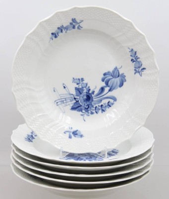 Auktion 372<br>6x Speiseteller, Royal Copenhagen, Blue Flower Curved, ca. D-25,5cm [1]