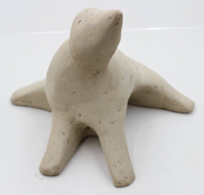 Auktion 372<br>Steinzeug-Skulptur, stilisierter Seehund, ca. H-24cm [1]
