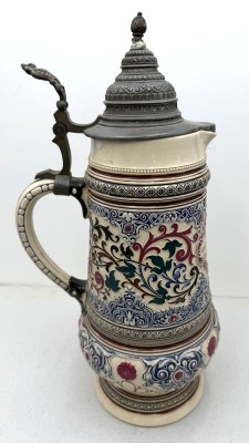 Auktion 372<br>grosser vintage Westerwälder Weinkrug mit Zinndeckel (Deckelspitze schlecht geklebt), H-38 cm [1]