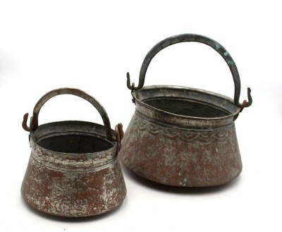 Auktion 372<br>2x antike orientalische Henkeltöpfe, Kupfer, ca. H-14,5cm und H-10cm, Altersspuren [1]