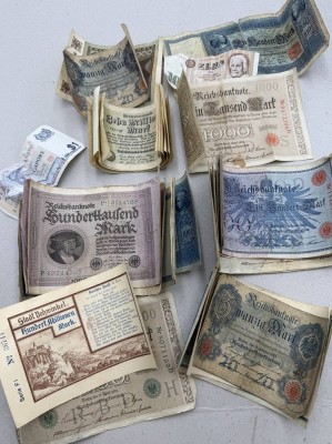 Auktion 372<br>ca. 30 Geldscheine, Deutsches Reich und Weimarer Republik, auch Inflation [1]