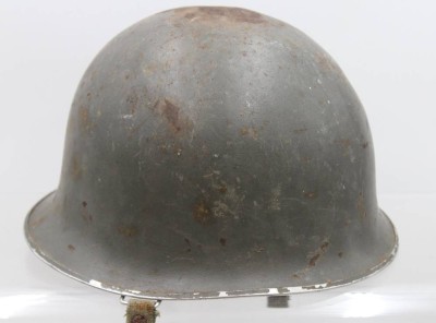Auktion 372<br>M1 Stahlhelm der US-Armee, Alters-u. Gebrauchsspuren [1]