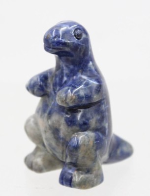 Auktion 372<br>kl. Sodalithfigur, Dinosaurier, ca. H-6cm [1]