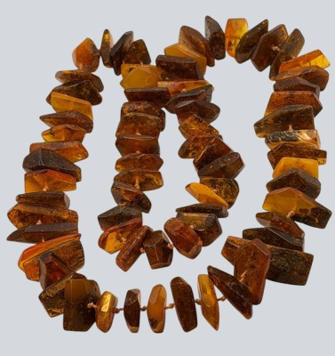 Auktion 372<br>gelb-brauner Naturbernstein-Plättchen Halskette.  L-ca. 66 cm, 73,12 gr [1]