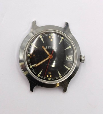 Auktion 372<br>vintage Vostok Armbanduhr, Handaufzug, Werk läuft, D-3cm [1]