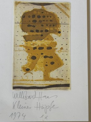 Auktion 372<br>Willibrord Haas (1936) Farbradierung mit Blindprägung , Titel „Kleiner Hüpfer“ e.A. BG 28x19 cm [1]