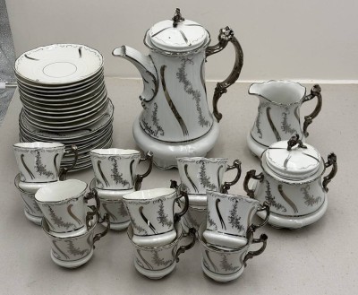 Auktion 372<br>Silberhochzeits-Kaffeeservice für 12 Personen 