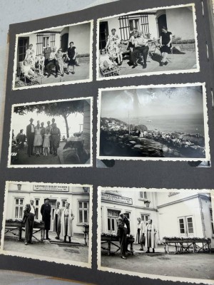 Auktion 373<br>Fotoalbum um 1950/60 mit über 200 Fotos, einige auch älter [1]