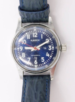 Auktion 373<br>Vintage-Armbanduhr, Karex, auffälliges blaues Zifferblatt, Handaufzug, Werk läuft, Tragespuren, ca. D-2,8cm [1]