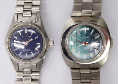 Auktion 373<br>2x div. Vintage-Damen-Armbanduhren, Ancora und Citizen, je Handaufzug, Werke laufen, Tragespuren, ca. D-2,5cm [1]